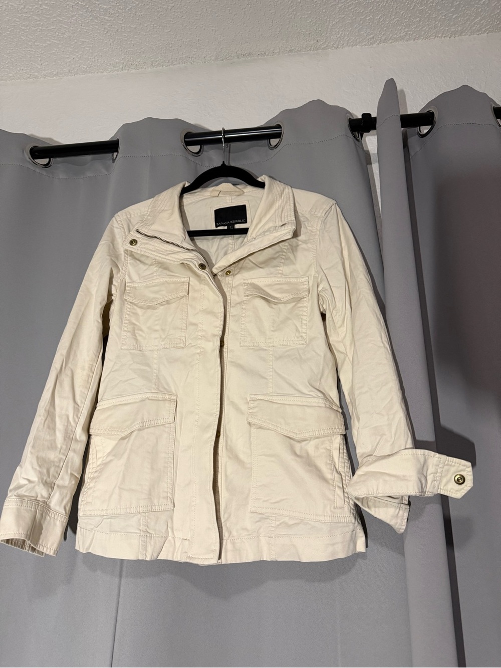 Banana Republic Cream Utility Jacket with Front Pockets